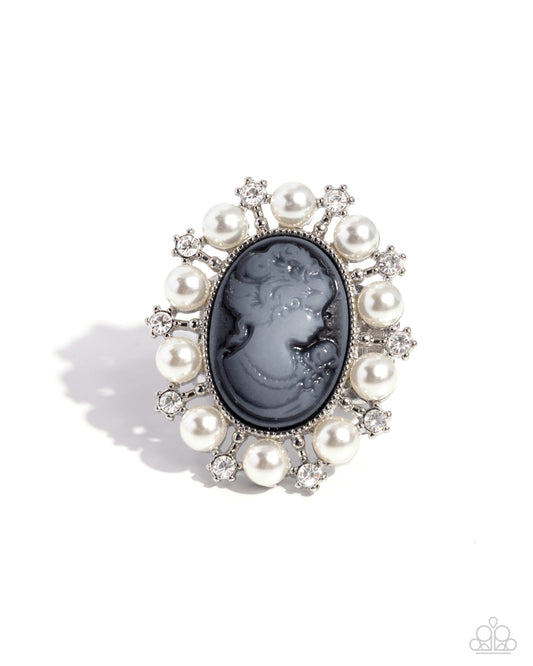 Vintage Glam - Black Ring Preorder