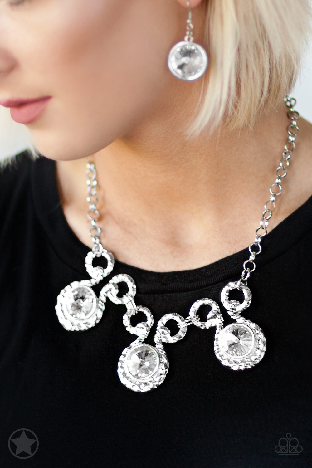 Paparazzi untamed silver on sale necklace