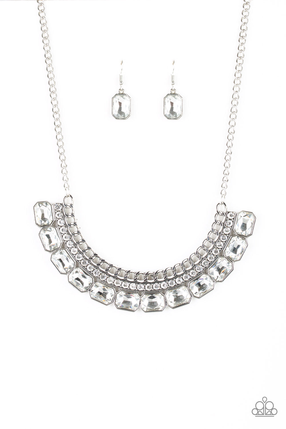 Killer Knockout - White Paparazzi Necklace